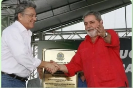Collor apoia Bolsonaro e Teo apoia Lula